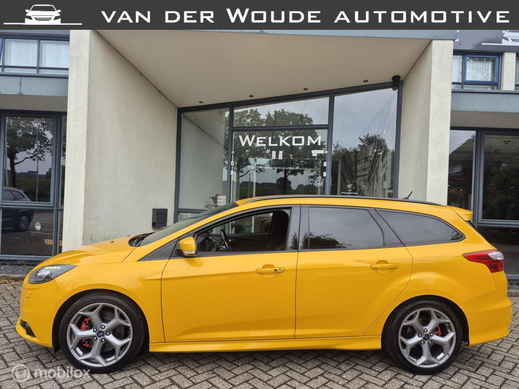 Ford Focus Wagon 2.0 EcoBoost ST-3|Leder|Xenon|Camera|Mooi!, Auto's, Ford, Euro 5, Zwart, 4 cilinders, Handgeschakeld
