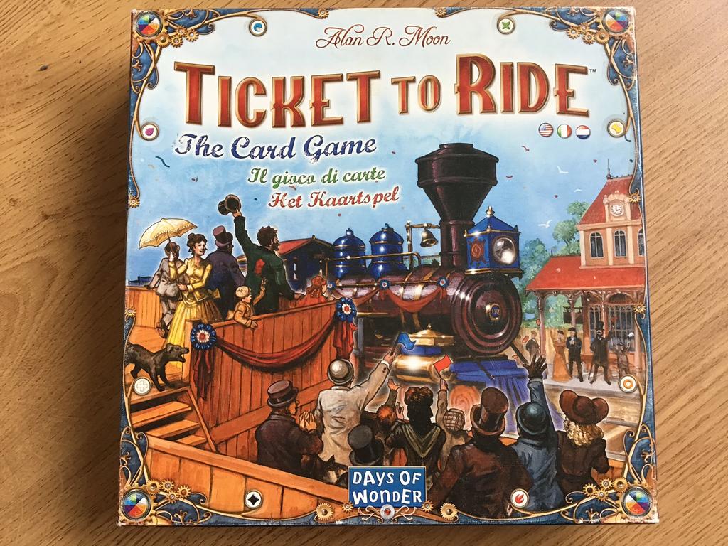 Ticket to Ride Het Kaartspel, Hobby en Vrije tijd, Gezelschapsspellen | Kaartspellen, Ophalen of Verzenden, Zo goed als nieuw