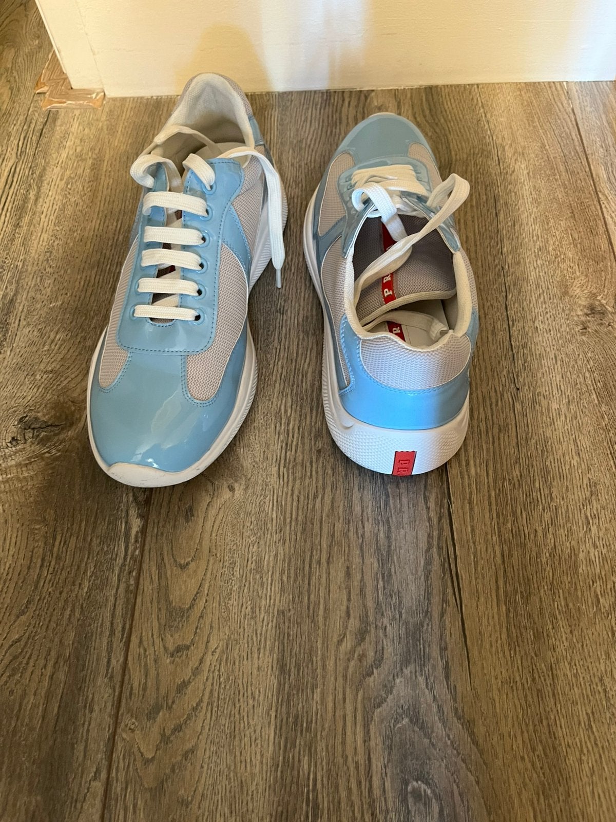 Prada cups lichtblauw, Ophalen of Verzenden, Zo goed als nieuw, Blauw