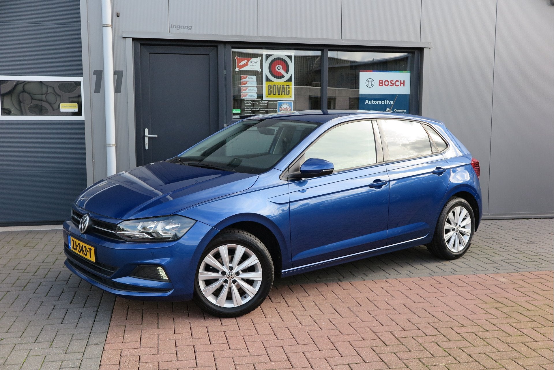 Volkswagen Polo 1.0 TSI 95pk Highline Trekhaak (afneembaar), Auto's, Volkswagen, Stof, Gebruikt, 1045 kg, Blauw