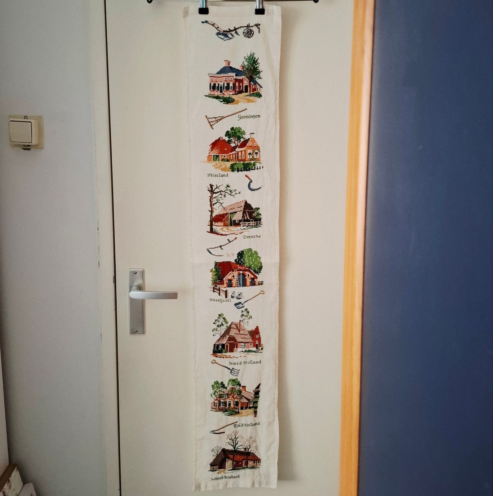 Geborduurd schellekoord met 9 provincies van Nederland, 122 cm, Meerkleurig, 23 cm, Ophalen of Verzenden