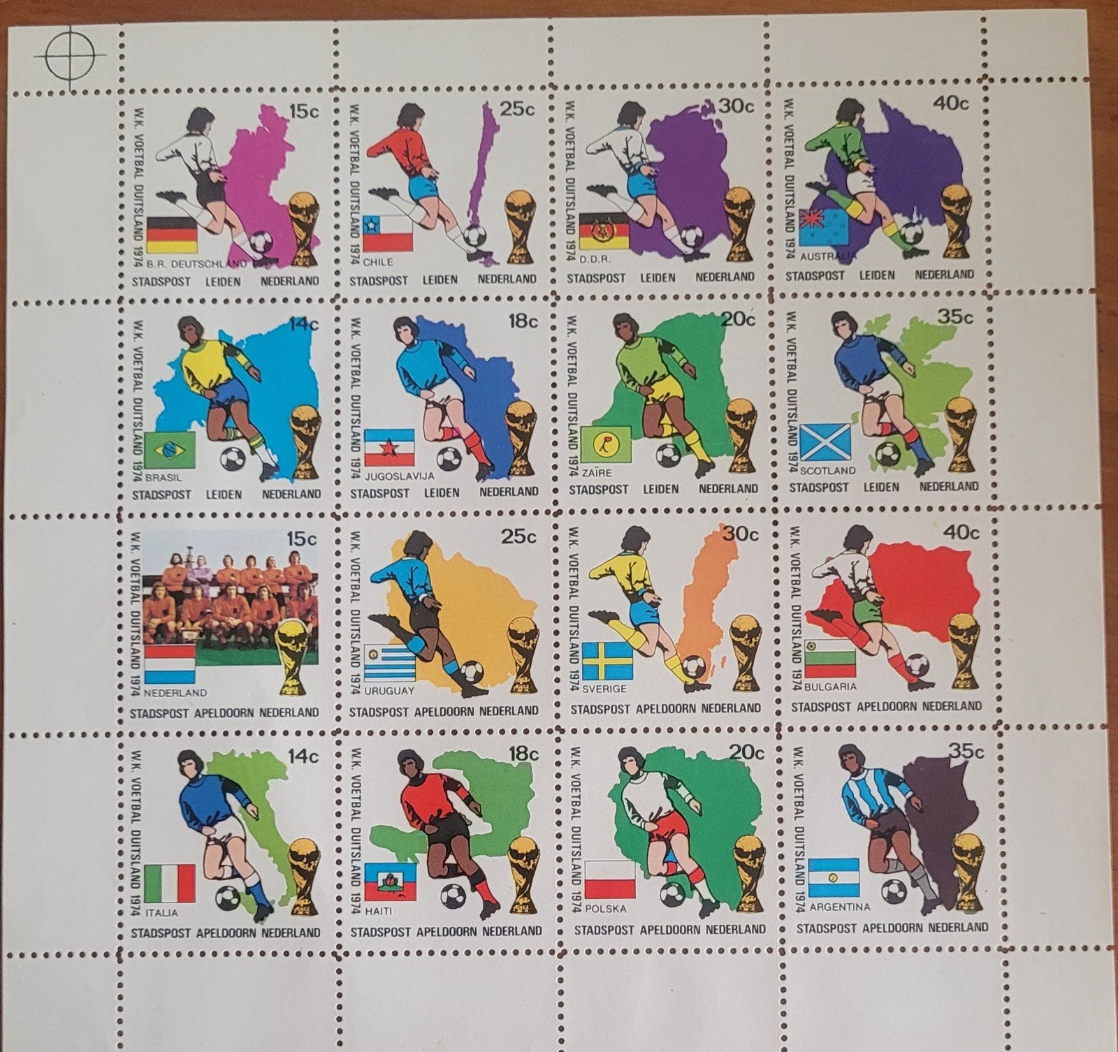 STADSPOST APELDOORN WK VOETBAL 1974 DIVERSE LANDEN, Ophalen of Verzenden, Sport
