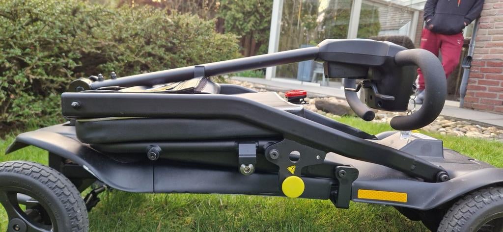 Te koop 7 maand oude travel scootmobiel, 10 km/u of minder, 16 t/m 25 km, Zo goed als nieuw, Ophalen