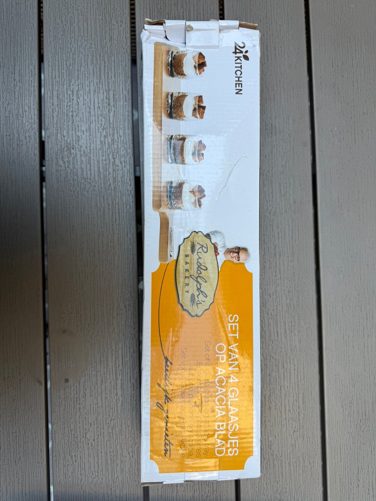 24 kitchen - set van 4 glaasjes op acacia blad, Verzenden, Zo goed als nieuw