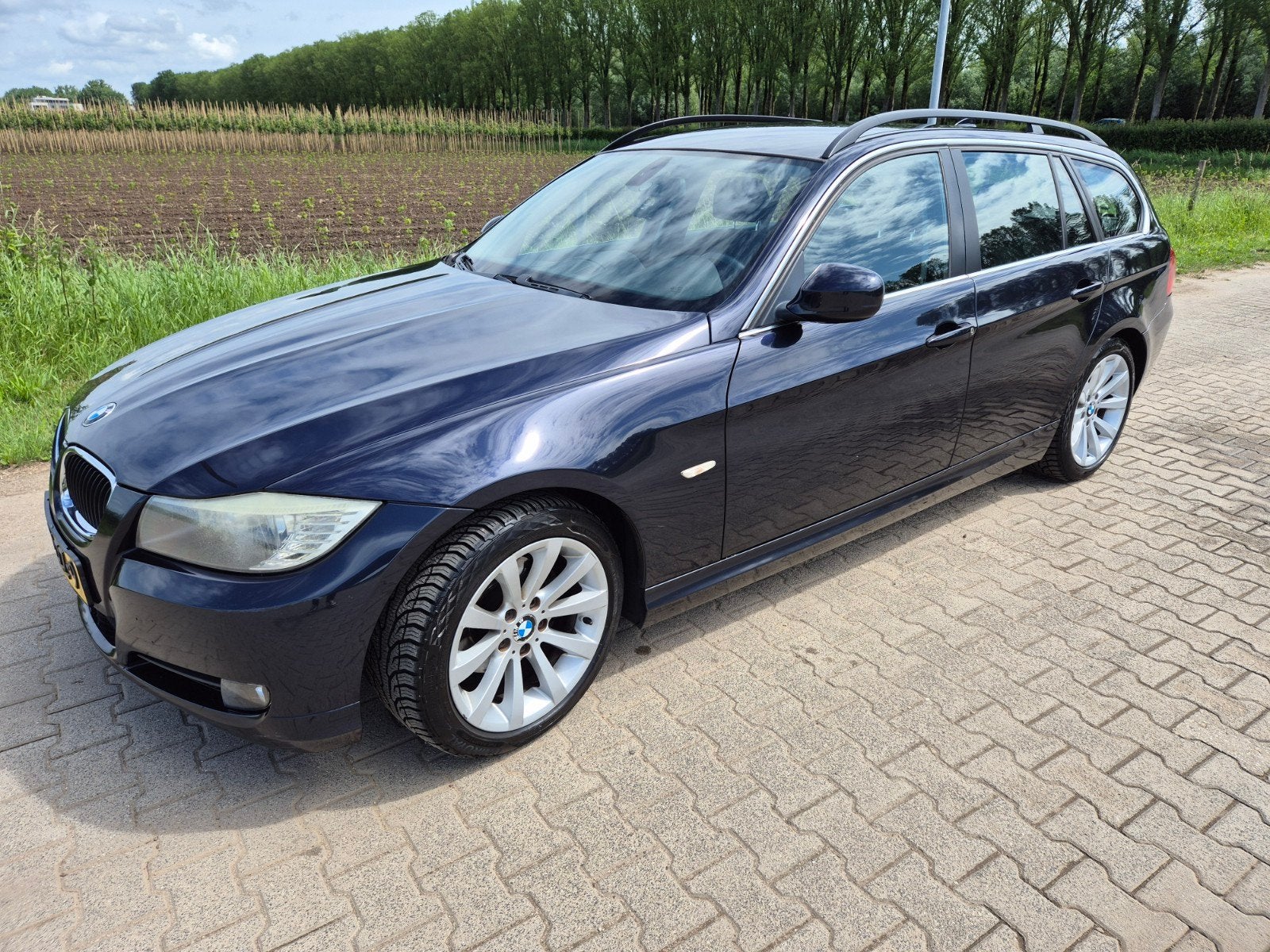 BMW 318i Touring - M-pakket - 2010 - APK april 2027, Auto's, Blauw, Origineel Nederlands, Handgeschakeld, Particulier