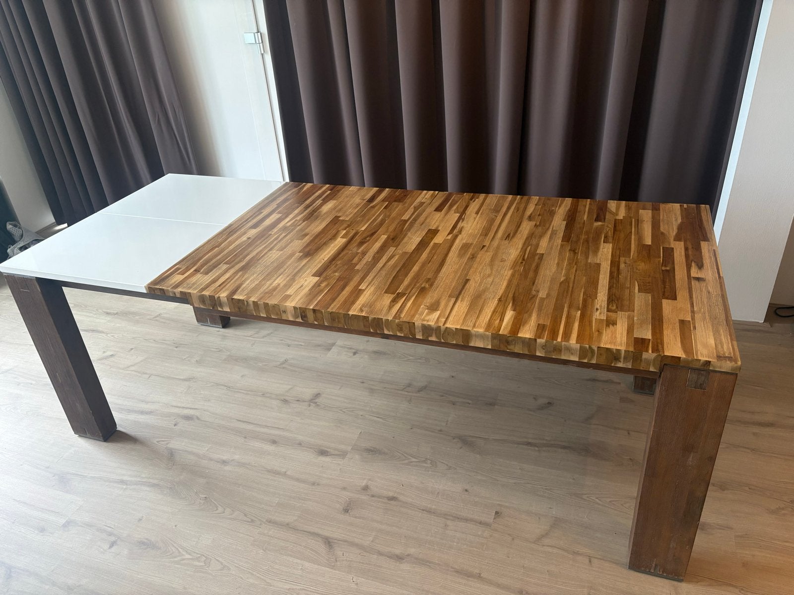 Uitschuifbare Houten Eettafel (160-220cm) Robuust & Stijlvol