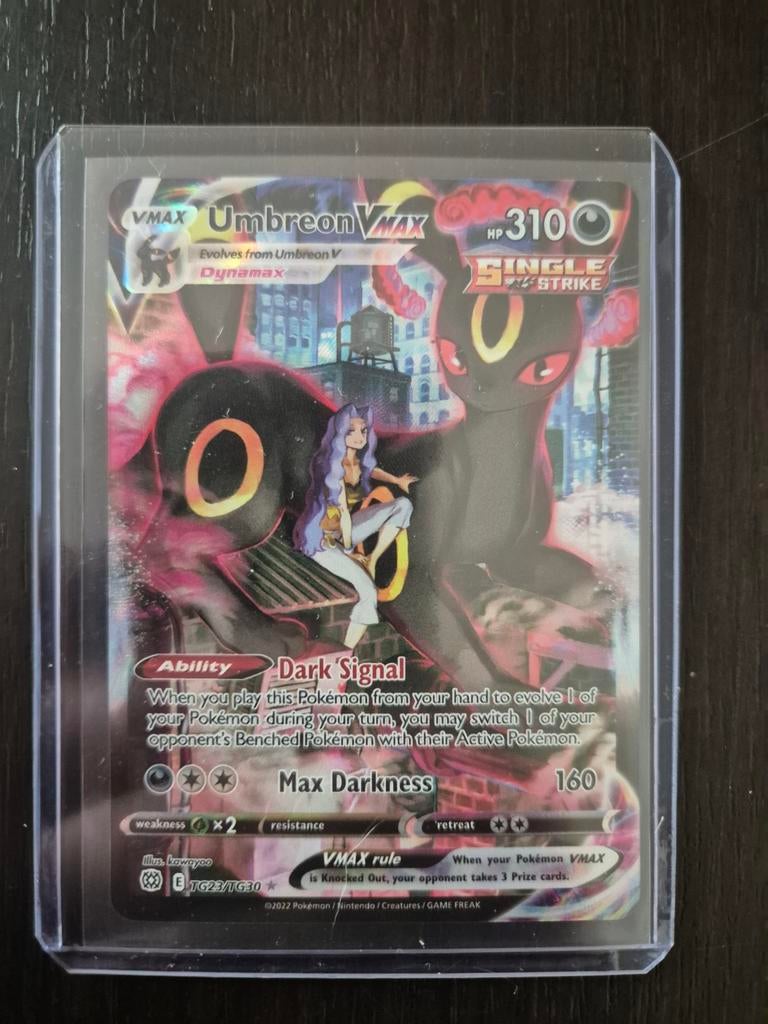 Pokémon Umbreon VMAX kaart, Ophalen of Verzenden, Zo goed als nieuw