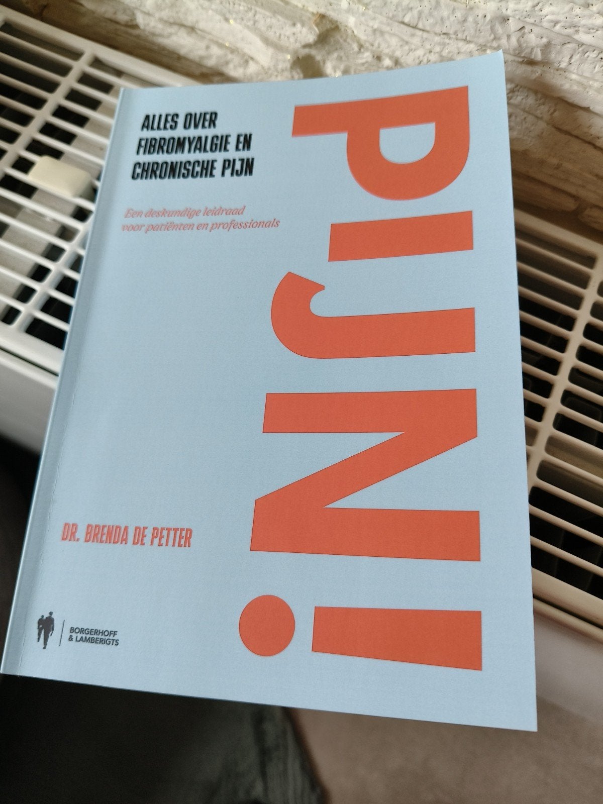 Brenda De Petter - Pijn!, Boeken, Ophalen of Verzenden, Zo goed als nieuw, Brenda De Petter