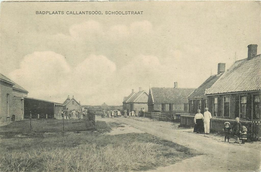379-242-025 Callantsoog Schoolstraat, Ophalen of Verzenden, Voor 1920, Noord-Holland
