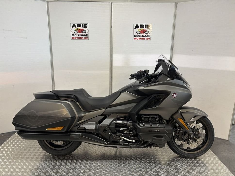 Honda GL1800 Gold Wing Bagger DCT (bj 2026), Motoren, HONDA, Bedrijf, Onbekend, Toermotor