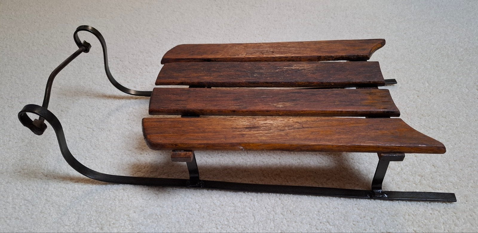 Decoratieve houten slee met metalen frame, Ophalen of Verzenden, Gebruikt, Hout