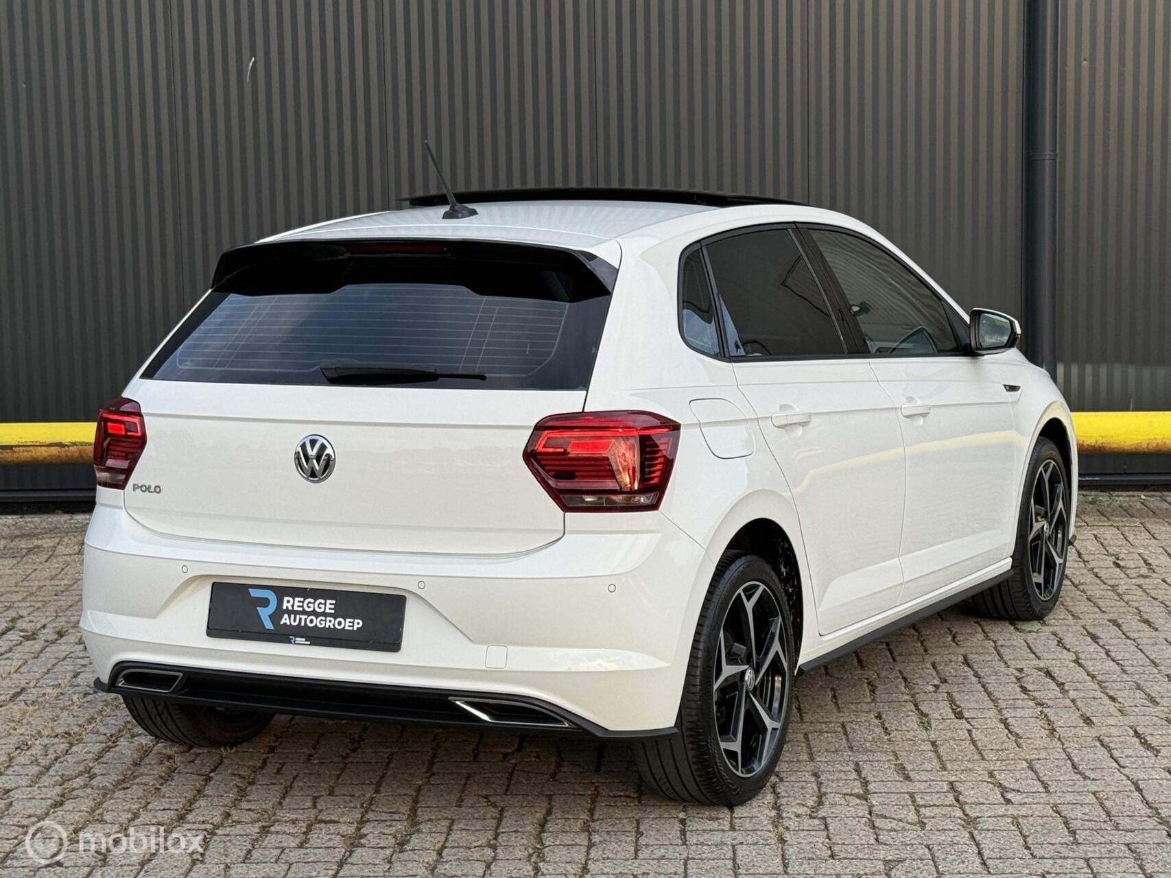 Volkswagen Polo 1.0 TSI R-Line PANORAMADAK | AUTOMAAT, Gebruikt, 1095 kg, 116 pk, Wit