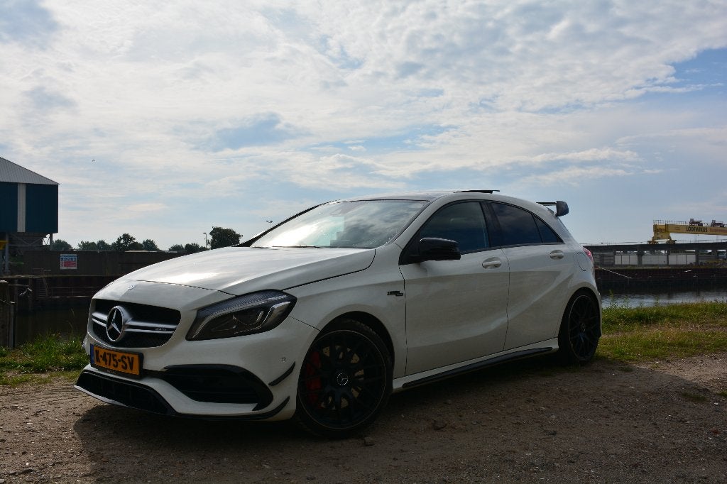 Mercedes 45 AMG 4M | 381PK | PANO | LED | NAV | LEER | VOL, Auto's, Automaat, Zwart, 4 cilinders, Wit