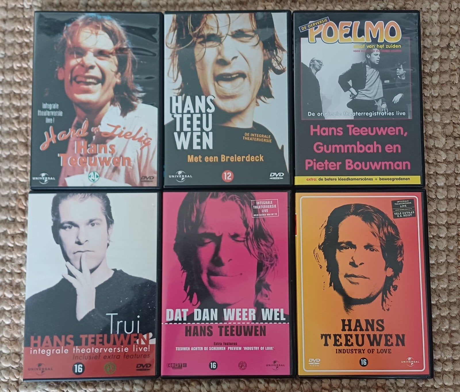 Hans Teeuwen DVD collectie met: Poelmo, Hard en Zielig, Trui, Cd's en Dvd's, Alle leeftijden, Ophalen of Verzenden, Zo goed als nieuw