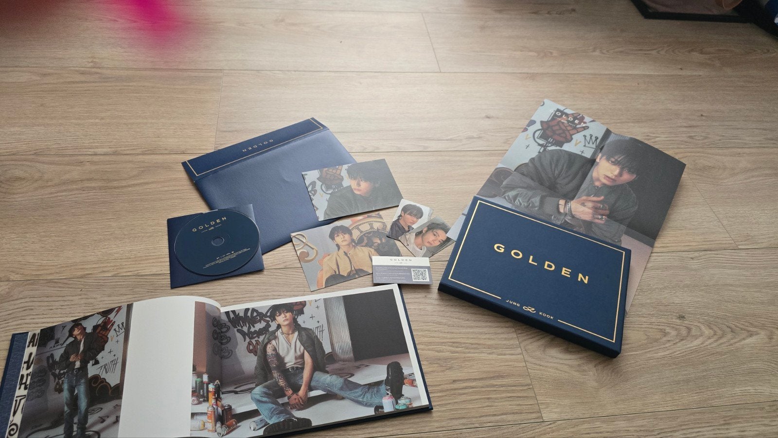 Jungkook Golden Substance Boxset K-Pop Album, Ophalen of Verzenden, 2020 tot heden, Zo goed als nieuw, Boxset