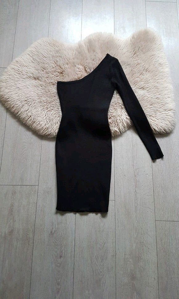 one shoulder jurk zwart one size, Kleding | Dames, Maat 38/40 (M), Verzenden, Zwart, Zo goed als nieuw
