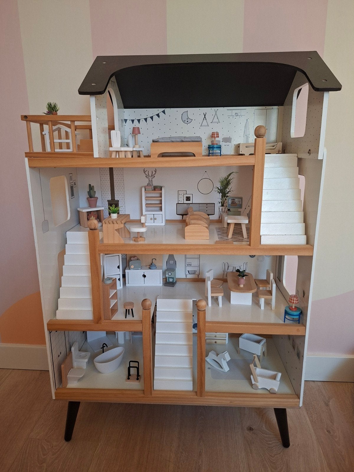 Petit Amelie poppenhuis op pootje, Ophalen, Zo goed als nieuw, Poppenhuis