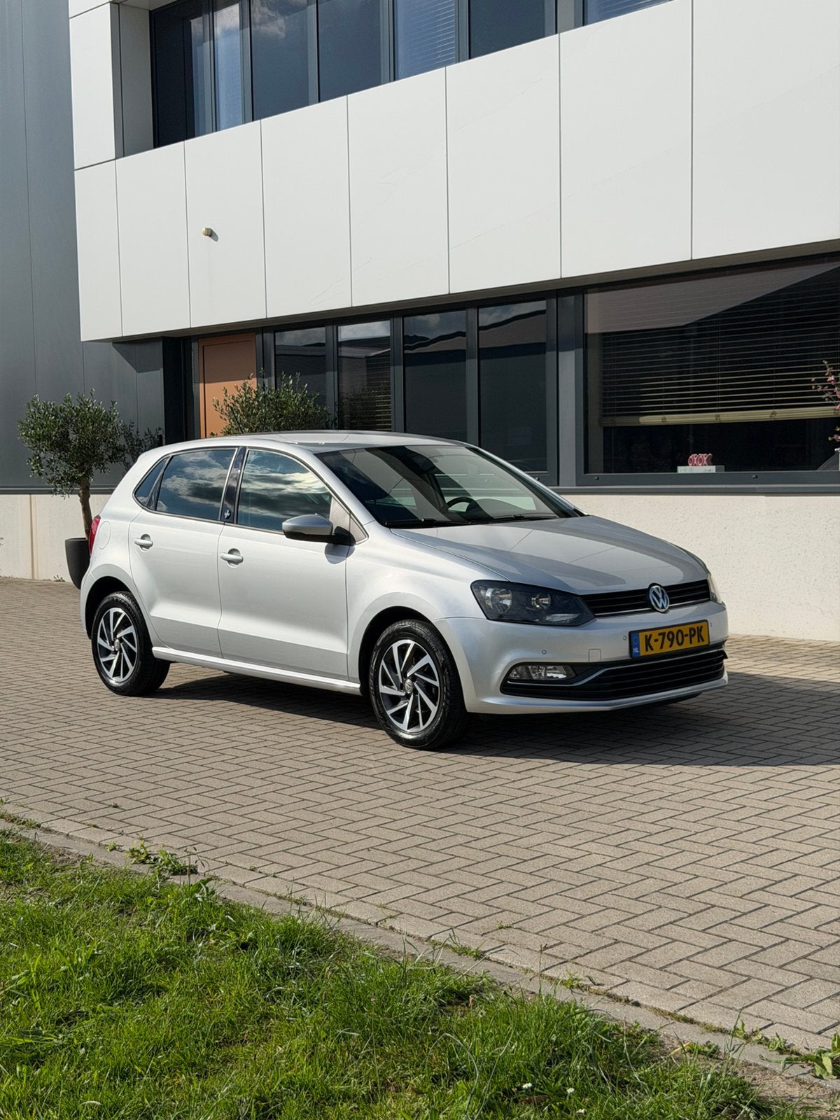 Volkswagen Polo 1.0 TSI SOUND EDITIE! Opties!! 2017 Grijs, Auto's, Voorwielaandrijving, Bedrijf, Handgeschakeld, 3 cilinders