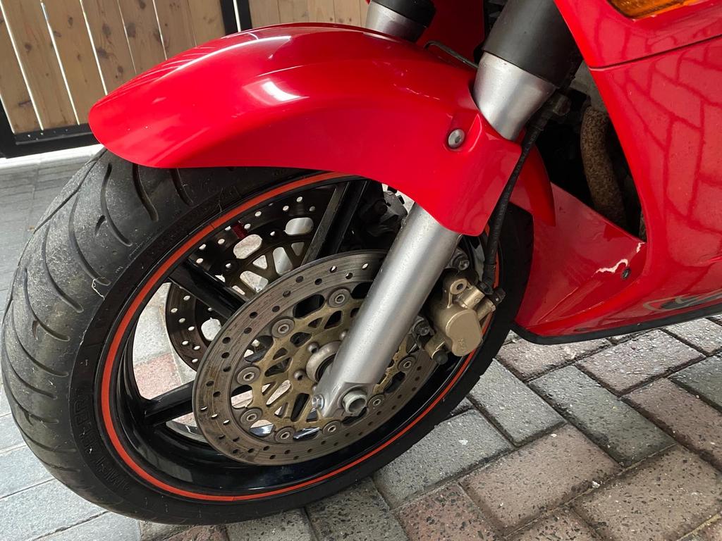 Honda VFR 750F RC36 - Goed onderhouden, incl. koffer, 4 cilinders, Motorrijbewijs A, Gebruikt, Particulier
