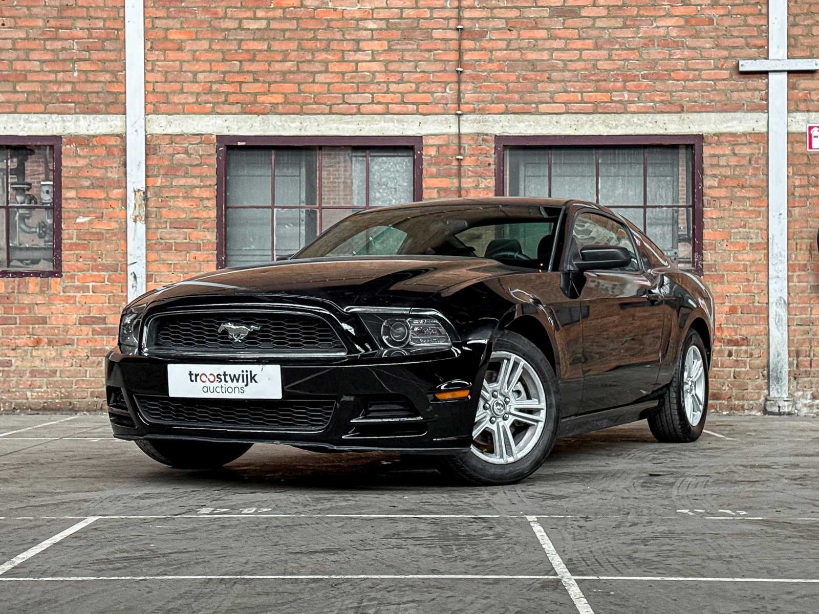 Ford Mustang 3.7 V6 305pk 2012 Coupe -Handgeschakeld-, Auto's, Gebruikt, Cabriolet, Bedrijf, Handgeschakeld