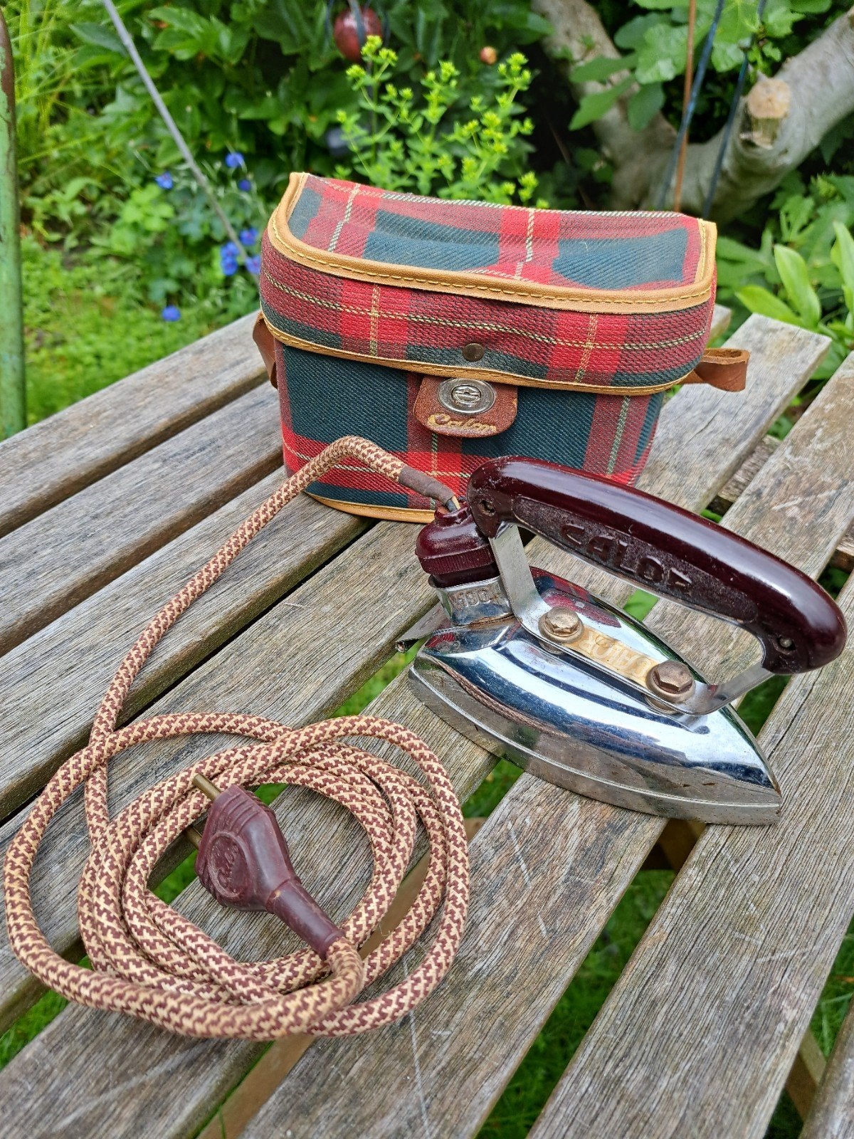 Vintage Calorieën Reisstrijkijzer met Bakelieten Handgreep, Ophalen of Verzenden