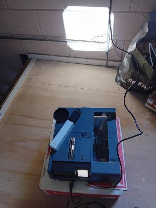Diaprojektor merk rotomatic met afstandsbediening diasnijder, Ophalen of Verzenden, Gebruikt