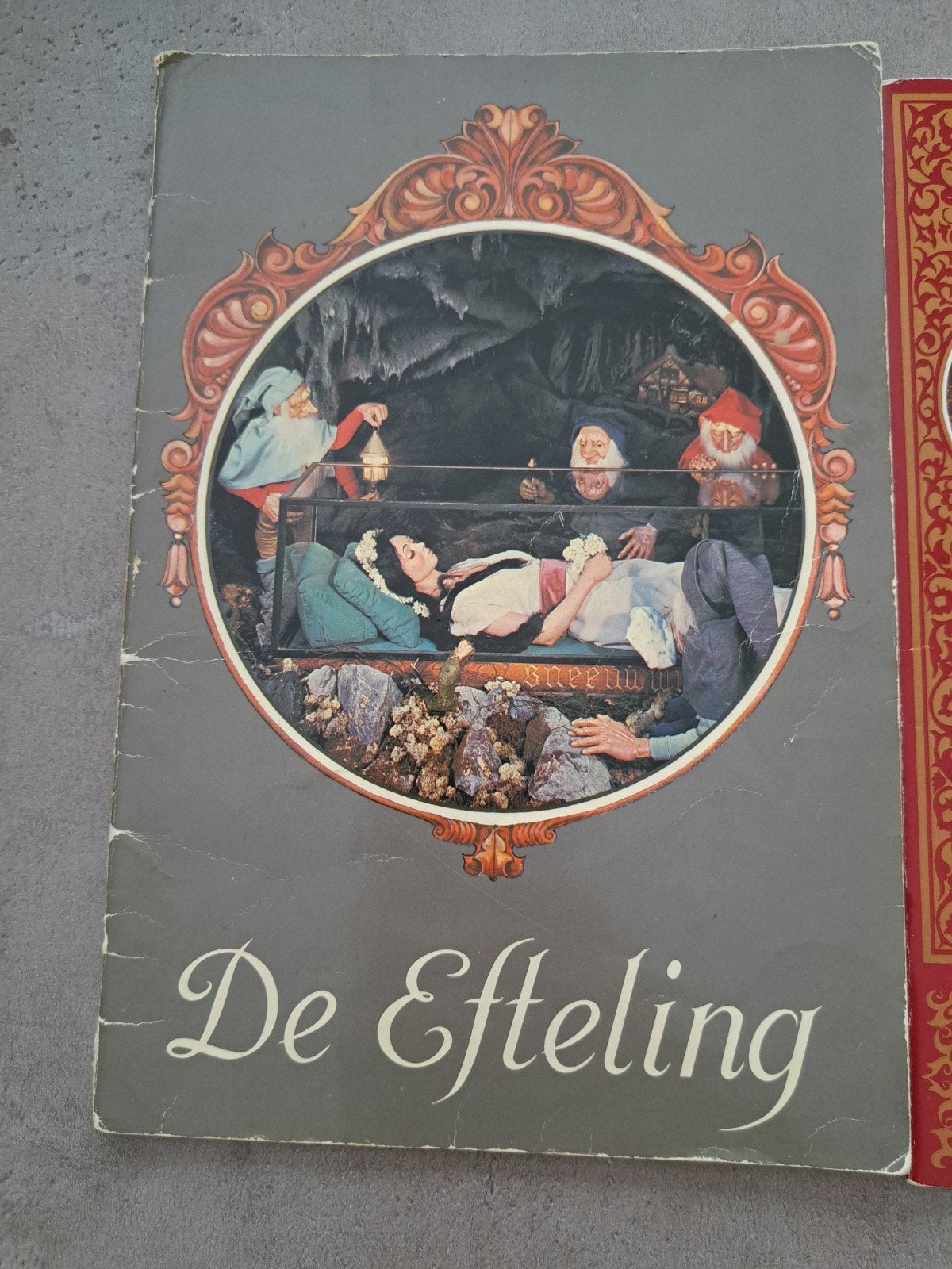4 Efteling boeken: Sprookjes en Suske en Wiske, Ophalen of Verzenden, Gelezen