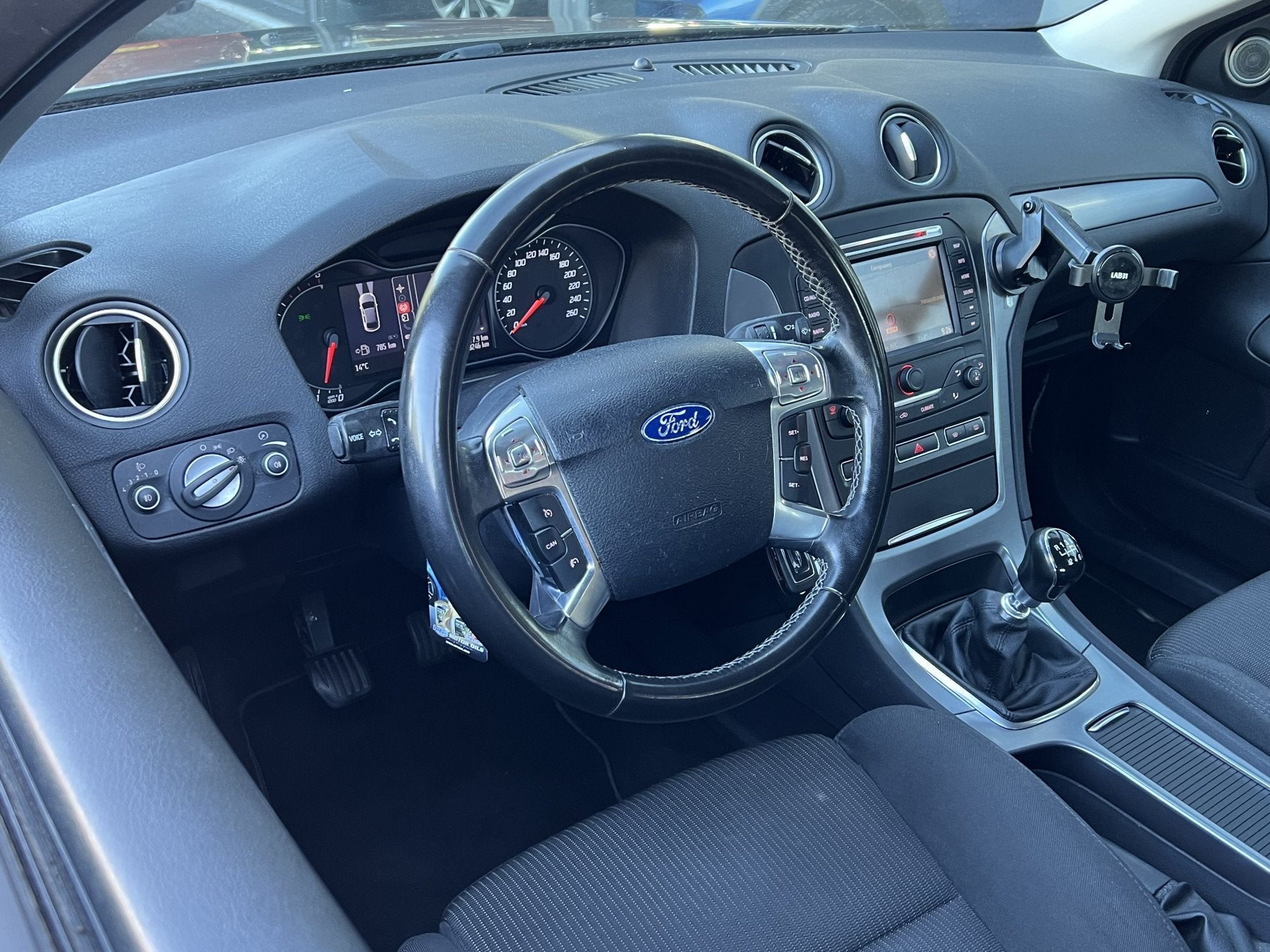 Ford Mondeo 1.6 EcoBoost Titanium | Navi | Cruise | Trekhaak, Auto's, Voorwielaandrijving, Stof, Gebruikt, Huisgarantie