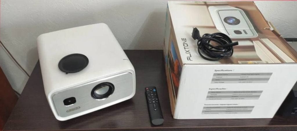 Flixtone Full HD Beamer / Projector