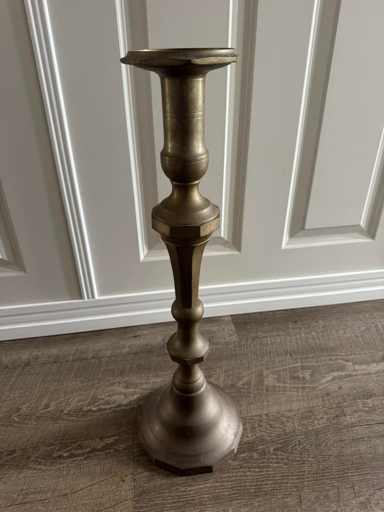 Koperen kandelaar. 59 cm hoog., Antiek en Kunst, Ophalen, Koper of Brons