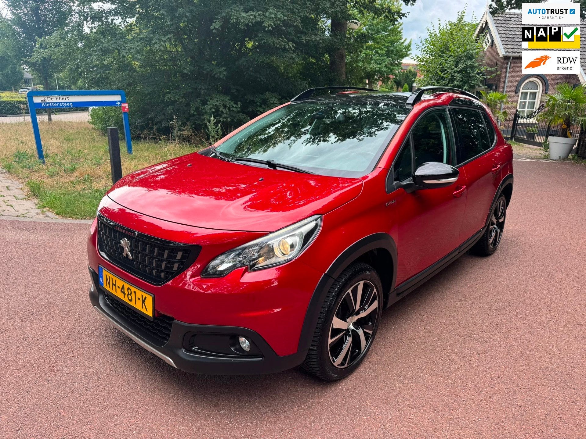Peugeot 2008 1.2 PureTech GT-line / Navi / Pano / Airco / NA, Auto's, Voorwielaandrijving, Euro 6, Origineel Nederlands, Bedrijf