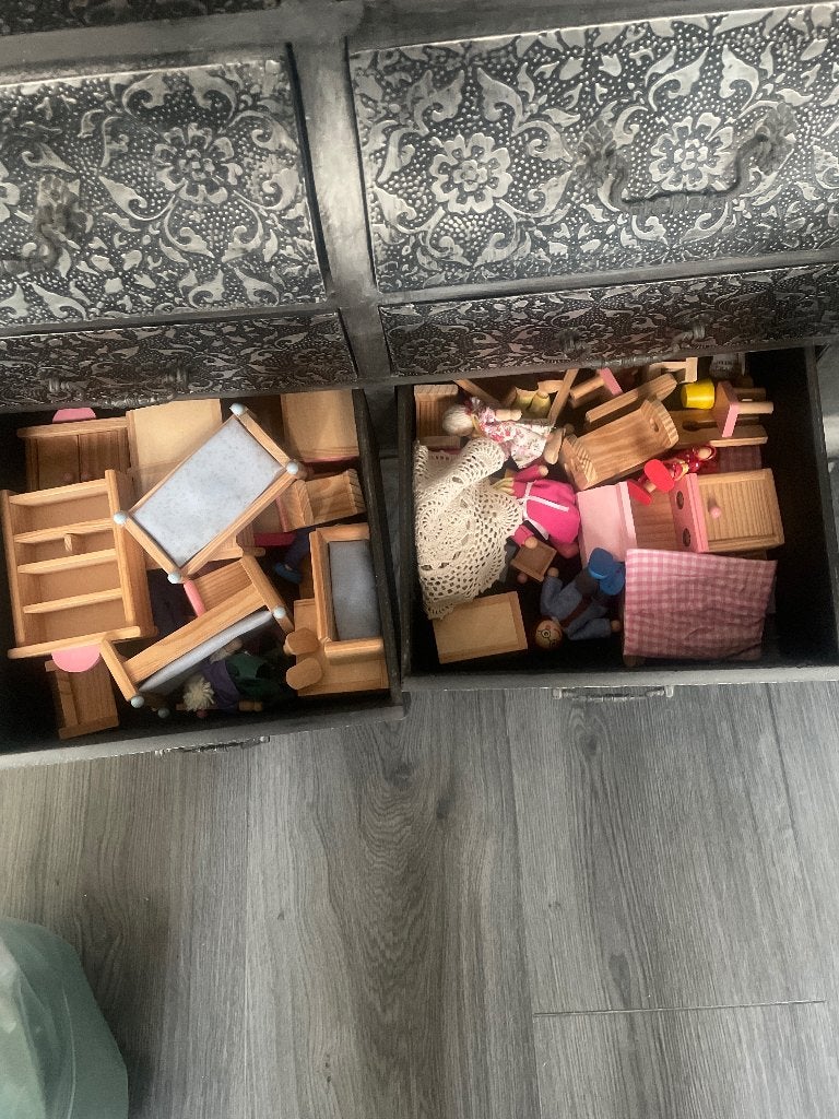 Poppenkast inboedel en familie, Verzenden, Zo goed als nieuw, Poppenhuis