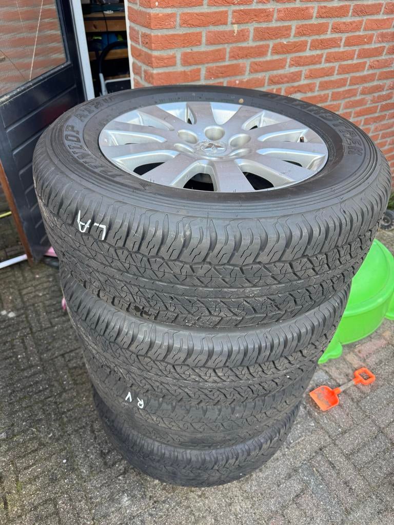 Originele Mitsubishi Pajero velgen met banden 18 inch, Ophalen, 18 inch, Gebruikt, 265 mm