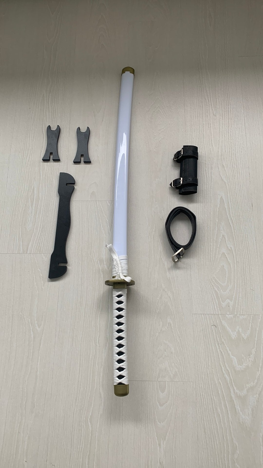 Katana van one piece, Hobby en Vrije tijd, Kostuums, Theaterbenodigdheden en LARP, Ophalen of Verzenden, Zo goed als nieuw, Accessoires