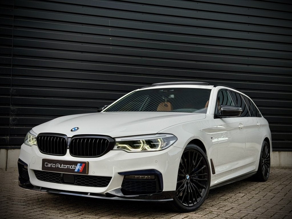 BMW 5 Serie Touring 540i xDrive M-PERF. PANO|360|HUD|STOELVE, Automaat, Gebruikt, Euro 6, 2000 kg