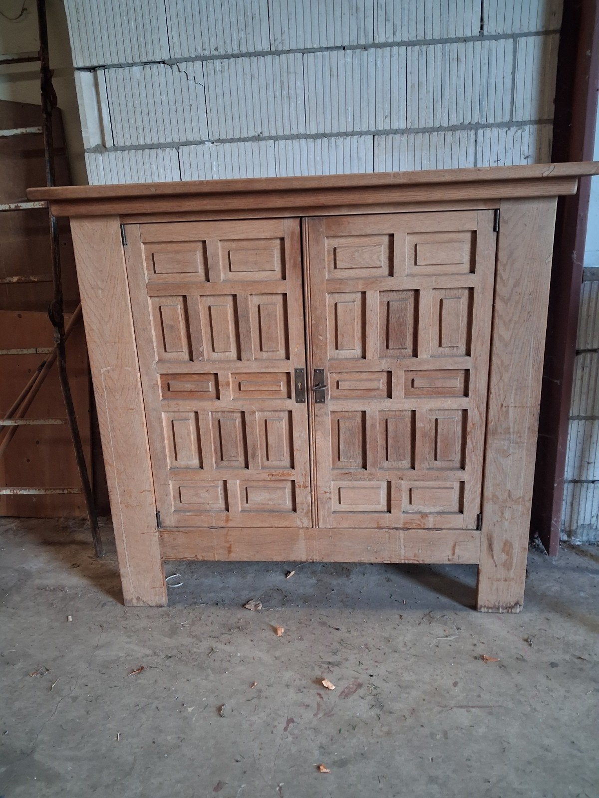 eiken houten kast., 100 tot 150 cm, Eikenhout, Met lade(s), Ophalen of Verzenden