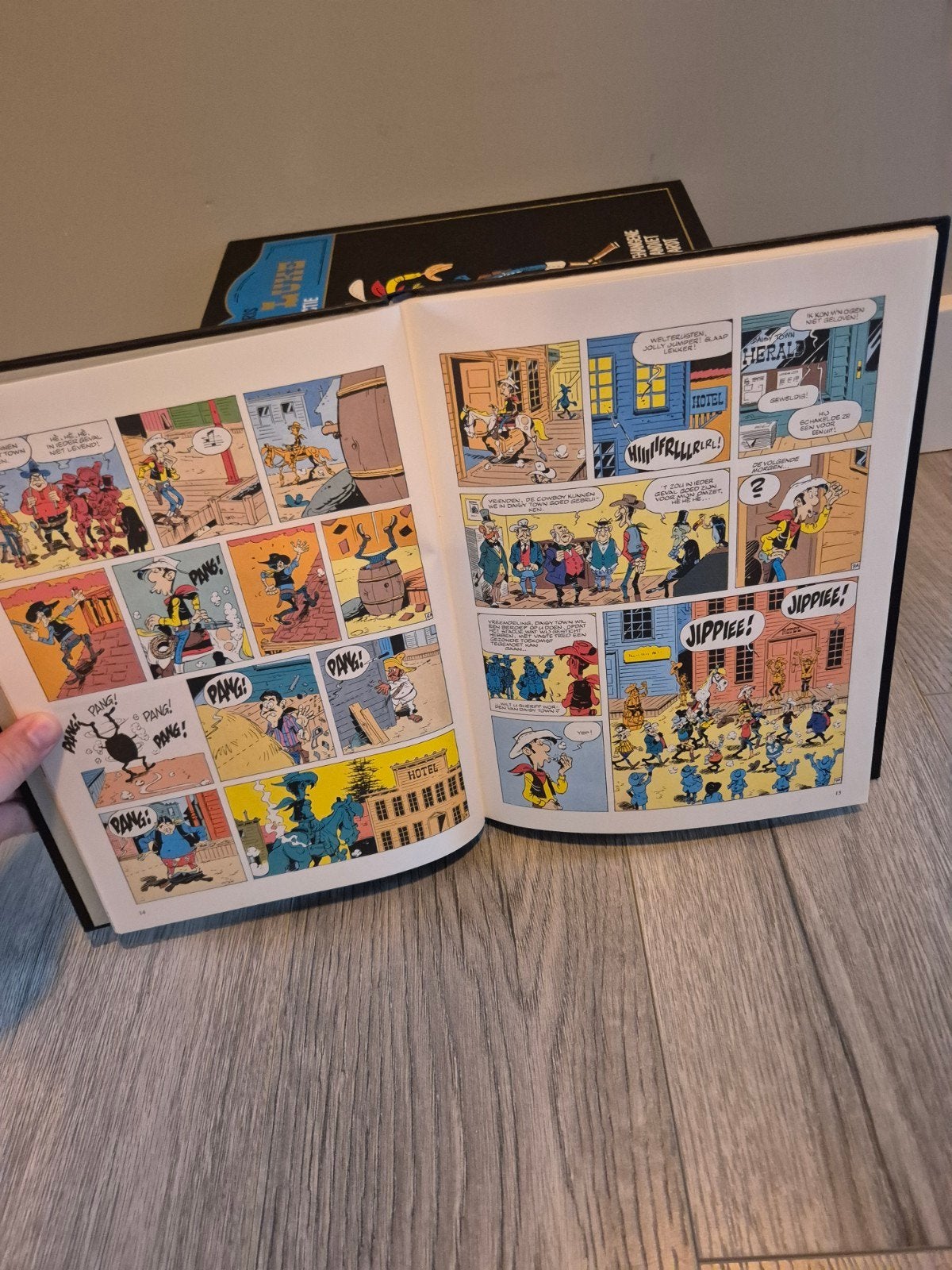 Lucky Luke Collectie - 12 Hardcovers met 3 Verhalen Elk, Boeken, Stripboeken, Meerdere stripboeken, Ophalen of Verzenden, Zo goed als nieuw