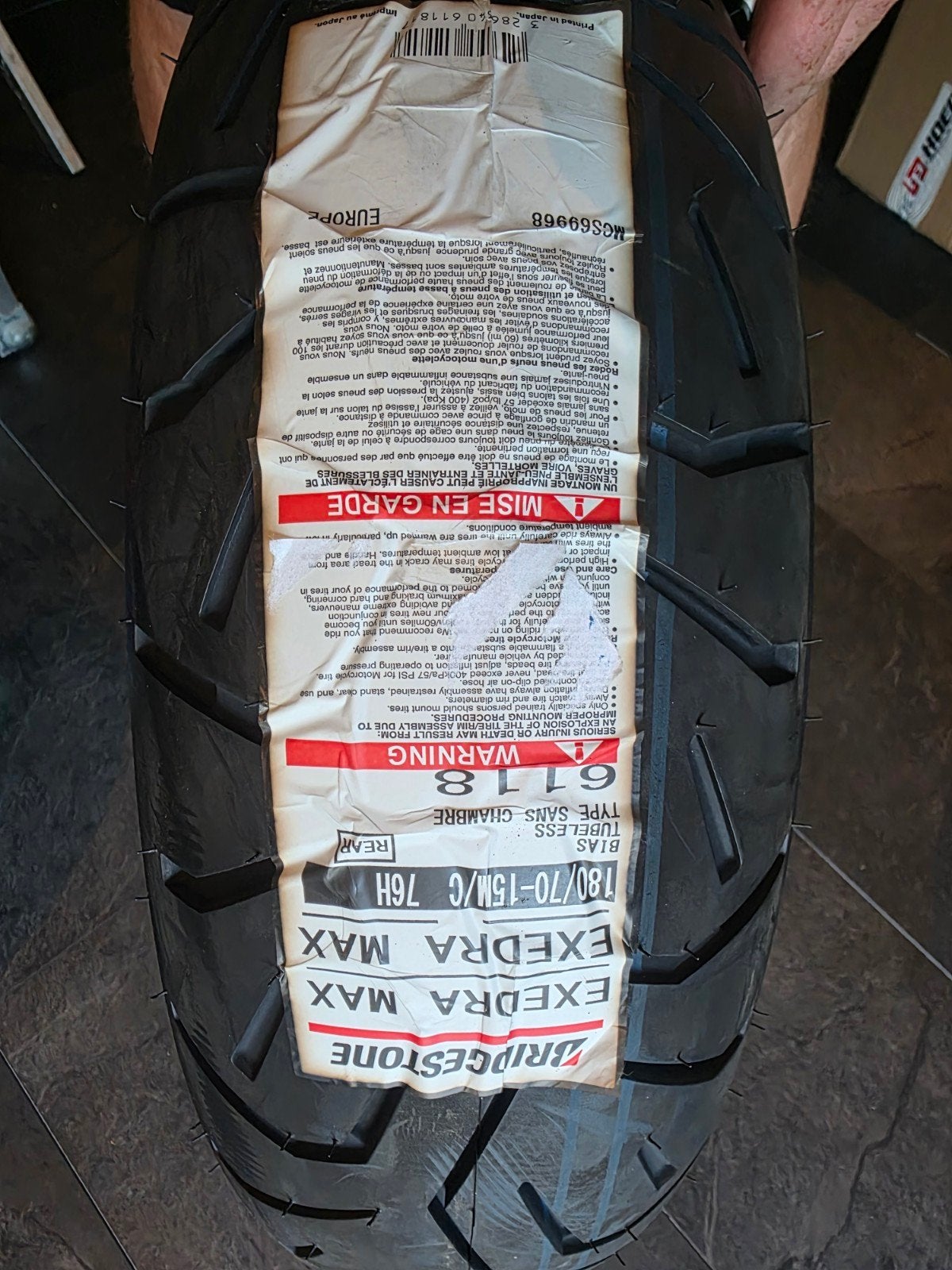 Nieuwe Bridgestone Exedra Max 180/70/15 motorband, Ophalen of Verzenden
