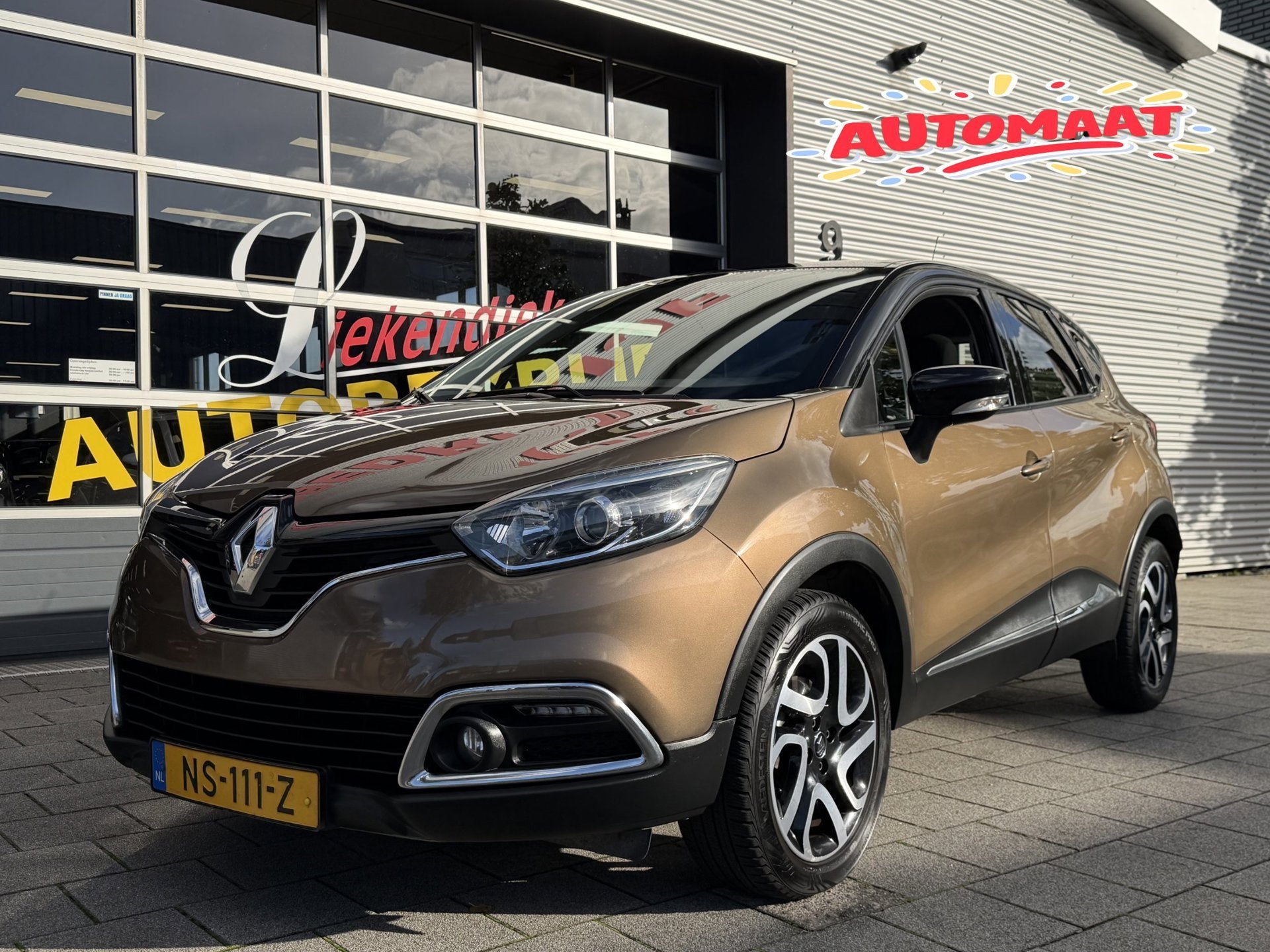 Renault Captur 1.2 TCe Dynamique - AUTOMAAT I Navigatie I Ai, Dealer onderhouden, Stof, 4 cilinders, Bruin