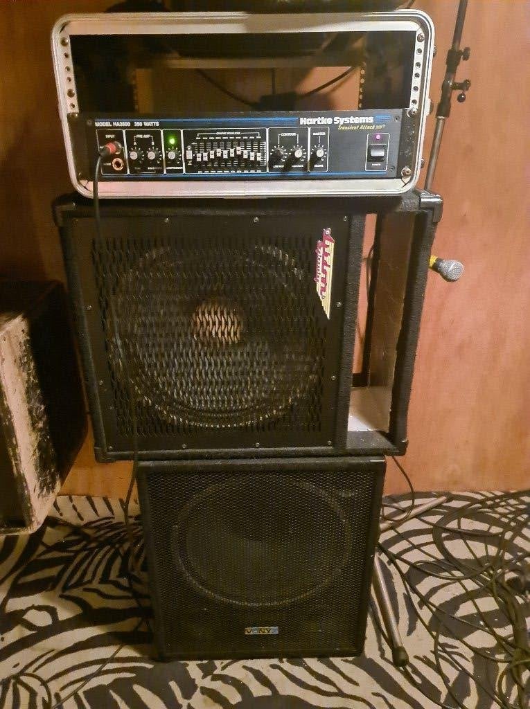 Hartke HA3500 - bastop - basversterker - in case, Muziek en Instrumenten, Ophalen of Verzenden, Gebruikt, 100 watt of meer