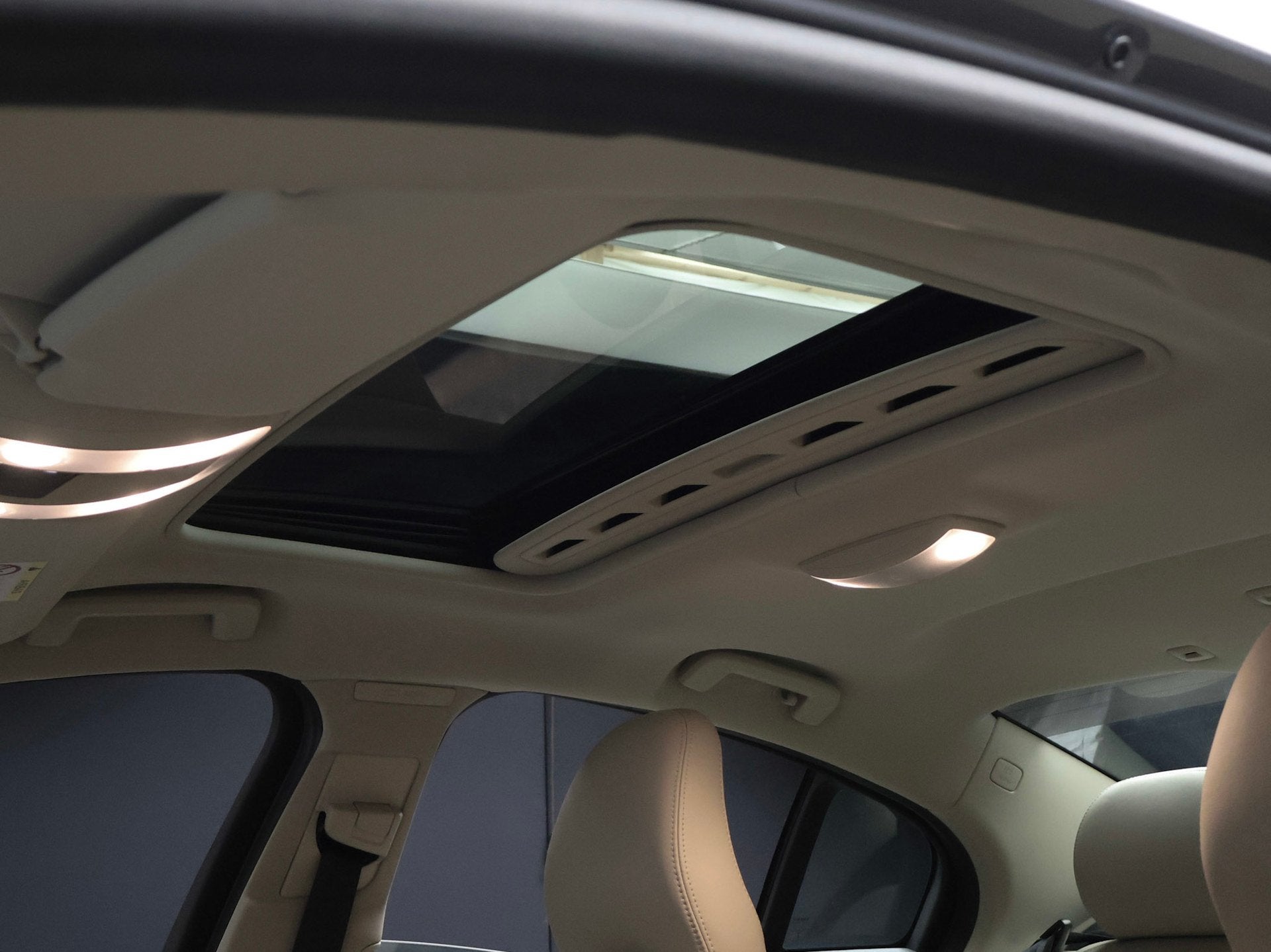 Volvo S60 2.0 T4 Summum Sport (SCHUIFDAK,NAVI,CAMERA,STOEL/S, Auto's, Automatische klimaatregeling, Euro 6, 1969 cc, S60