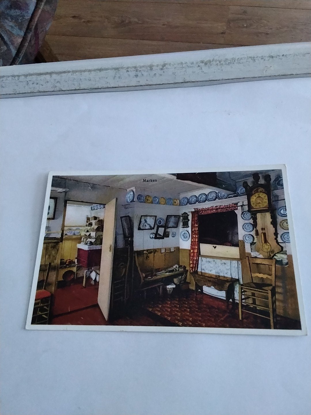 Oude ansichtkaart Marken interieur, Ophalen of Verzenden, 1940 tot 1960, Gelopen