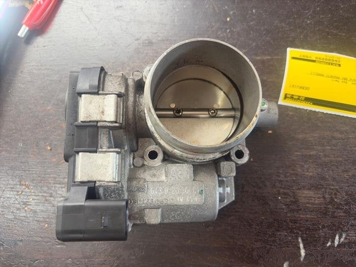 Gasklephuis van een Volkswagen Tiguan, Gebruikt, -, Volkswagen, -