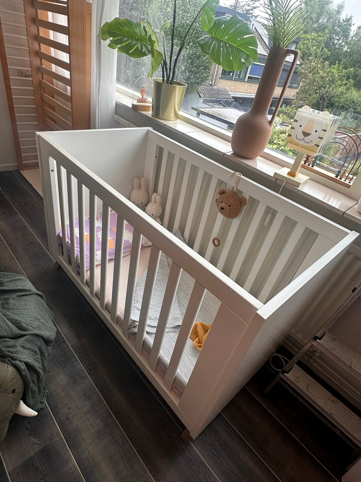 Wit ledikantje voor baby/peuter, in goede staat. 60x120, Kinderen en Baby's, Babywiegjes en Ledikanten, Ophalen, Zo goed als nieuw