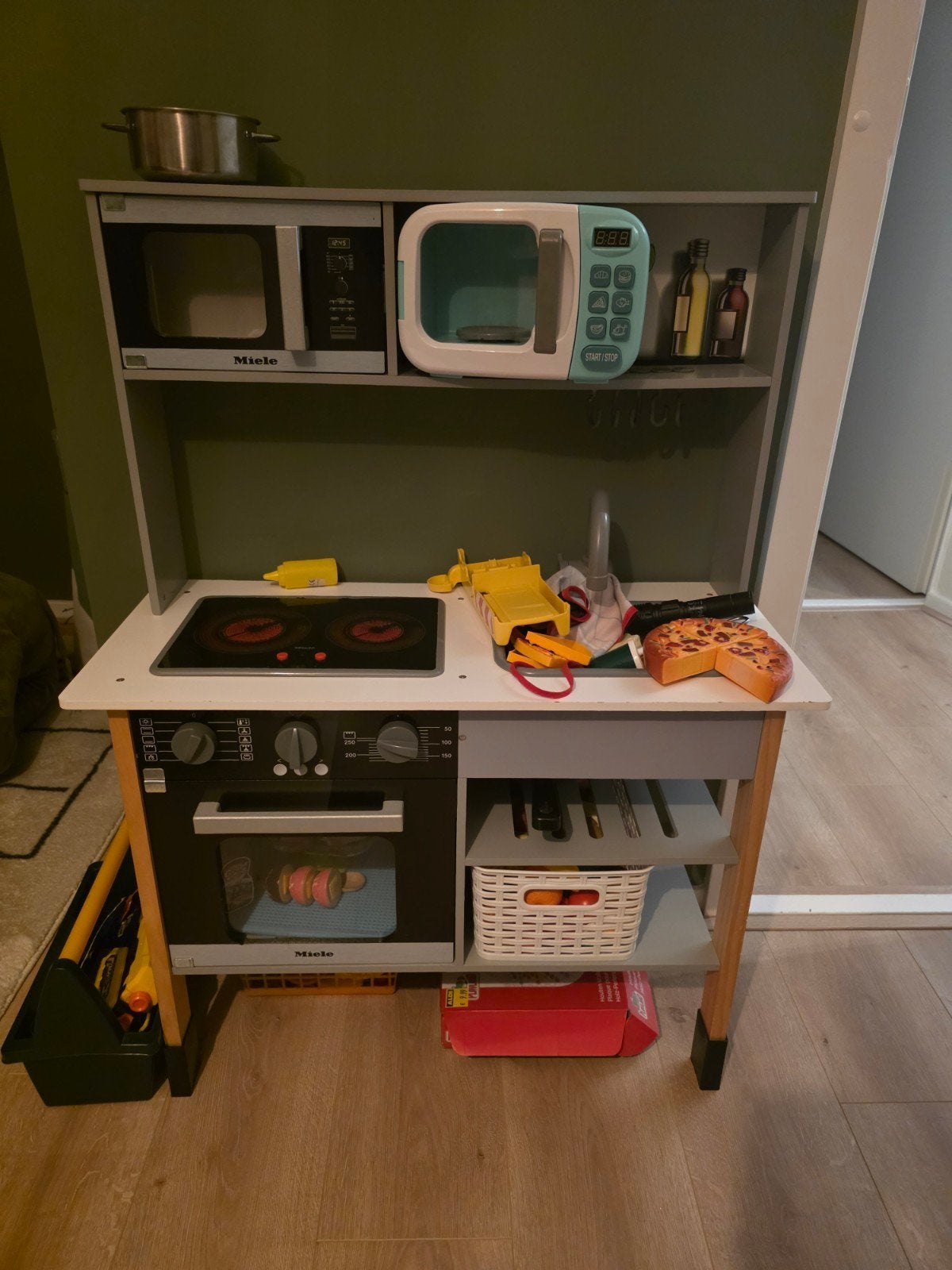 Miele Speelgoedkeuken met Oven en Magnetron, Ophalen of Verzenden, Gebruikt, Ontdekken