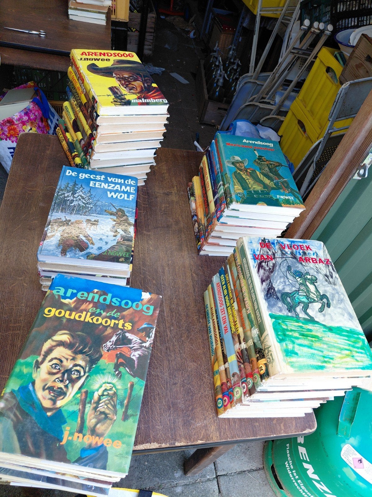 39 stuks Arendsoog boeken - J. Nowee, Ophalen