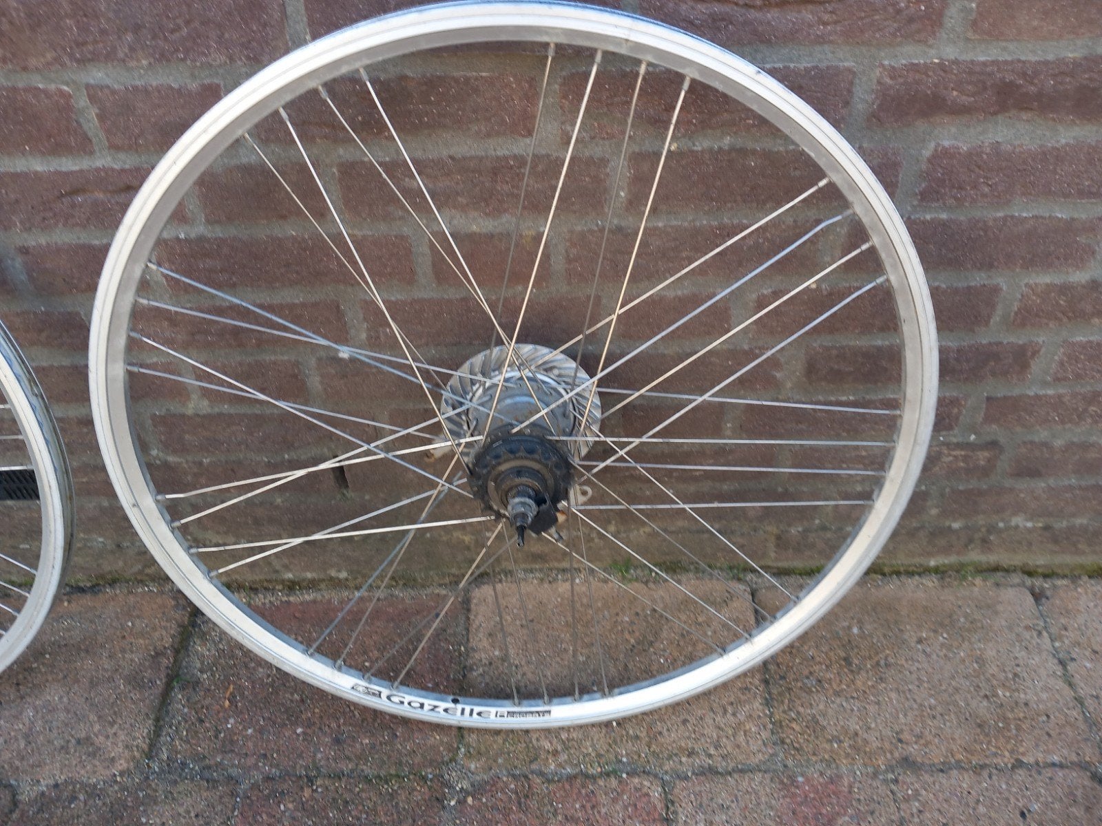 Gazelle fietswielen 28 inch met roller brakes en naafdynamo, Fietsen en Brommers, Fietsonderdelen, Gebruikt, Toerfiets, Aluminium