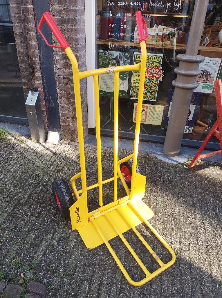 Stevige Steekwagen Steekkar Manutan Geel, Doe-het-zelf en Verbouw, Transportwagens, 60 tot 80 liter, Ophalen, Gebruikt, Steekwagen