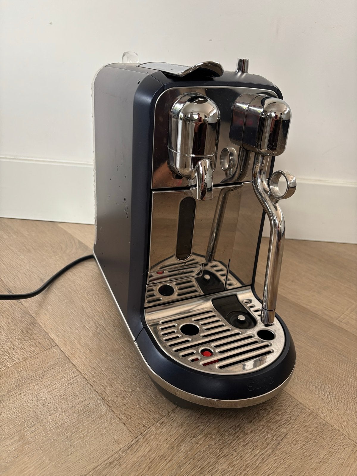 Nespresso Sage Creatista Plus - lekt water, voor handige rep, Witgoed en Apparatuur, Koffiezetapparaten, Stoompijpje, Koffiepads en cups