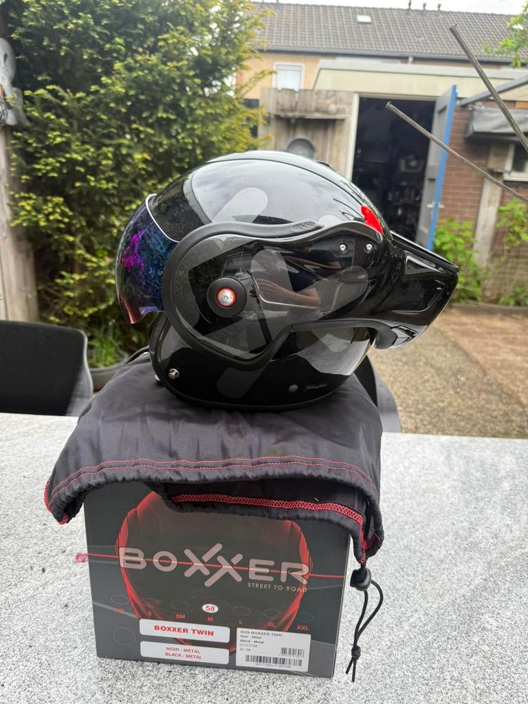 Roof boxxer r09 twin black maat M, Fietsen en Brommers, Brommerhelmen, Ophalen, Gebruikt, Medium